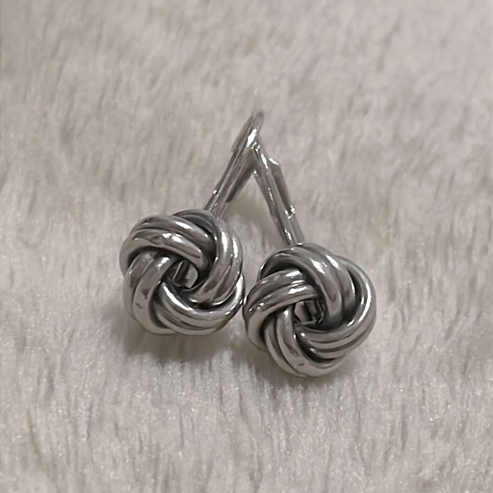 14KT Italy white gold earrings